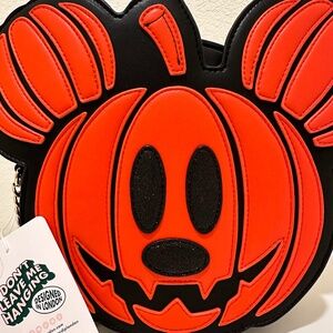 2024 SKINNYDIP X DISNEY PUMPKIN PURSE